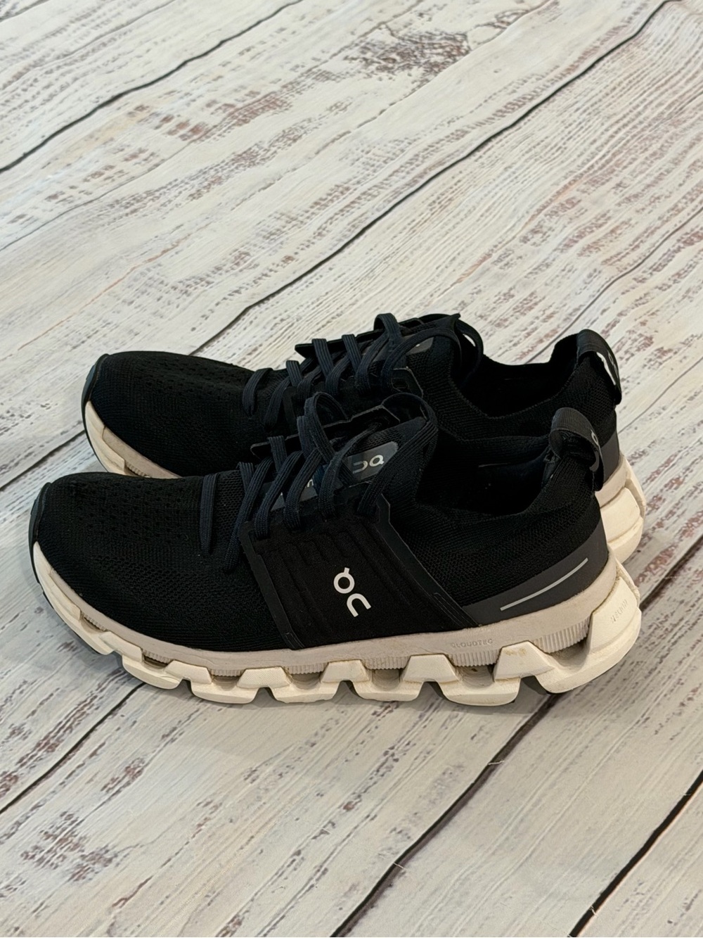 On Cloudswift 3 Black Women US 8 Shoes White Tread On Cloud Running Shoes